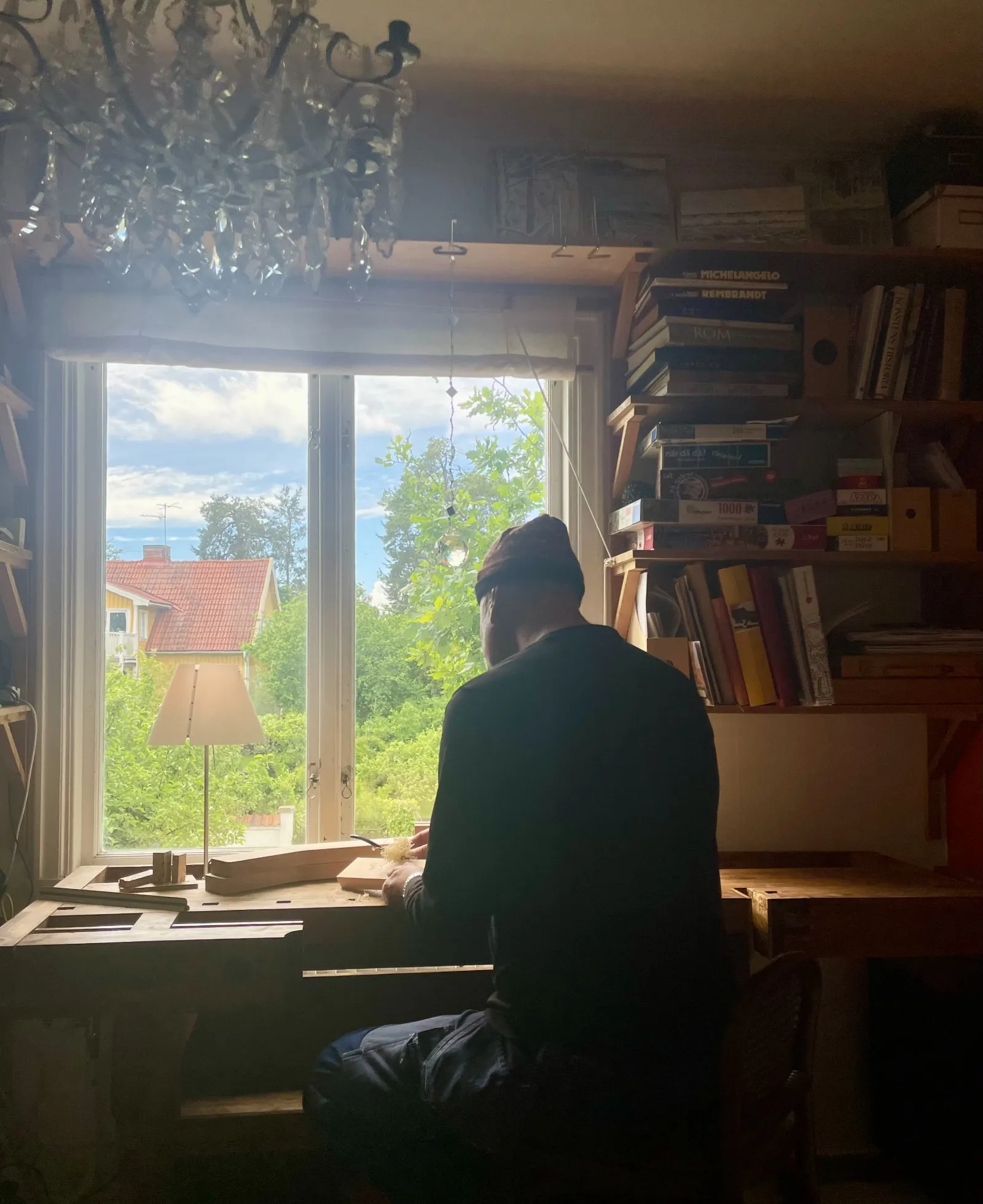 Handbyggd bänk i massiv ek